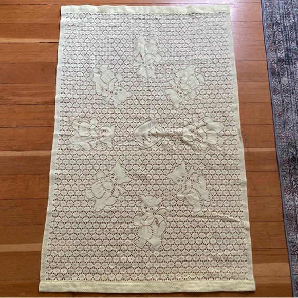 Vintage MCM 70s Pastel Yellow Soft Baby Blanket Teddy Bear Design - Picture 4 of 9